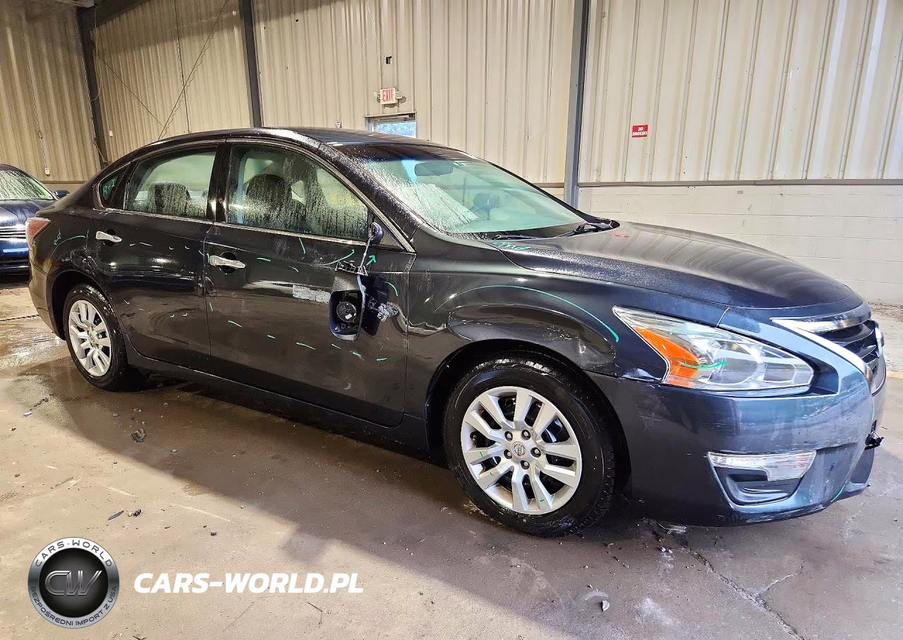 2014 Nissan Altima 2.5 S VIN:1N4AL3AP3EN371937 - 4