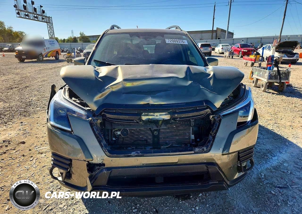2023 Subaru Forester Premium VIN:JF2SKADC3PH447903 - 5