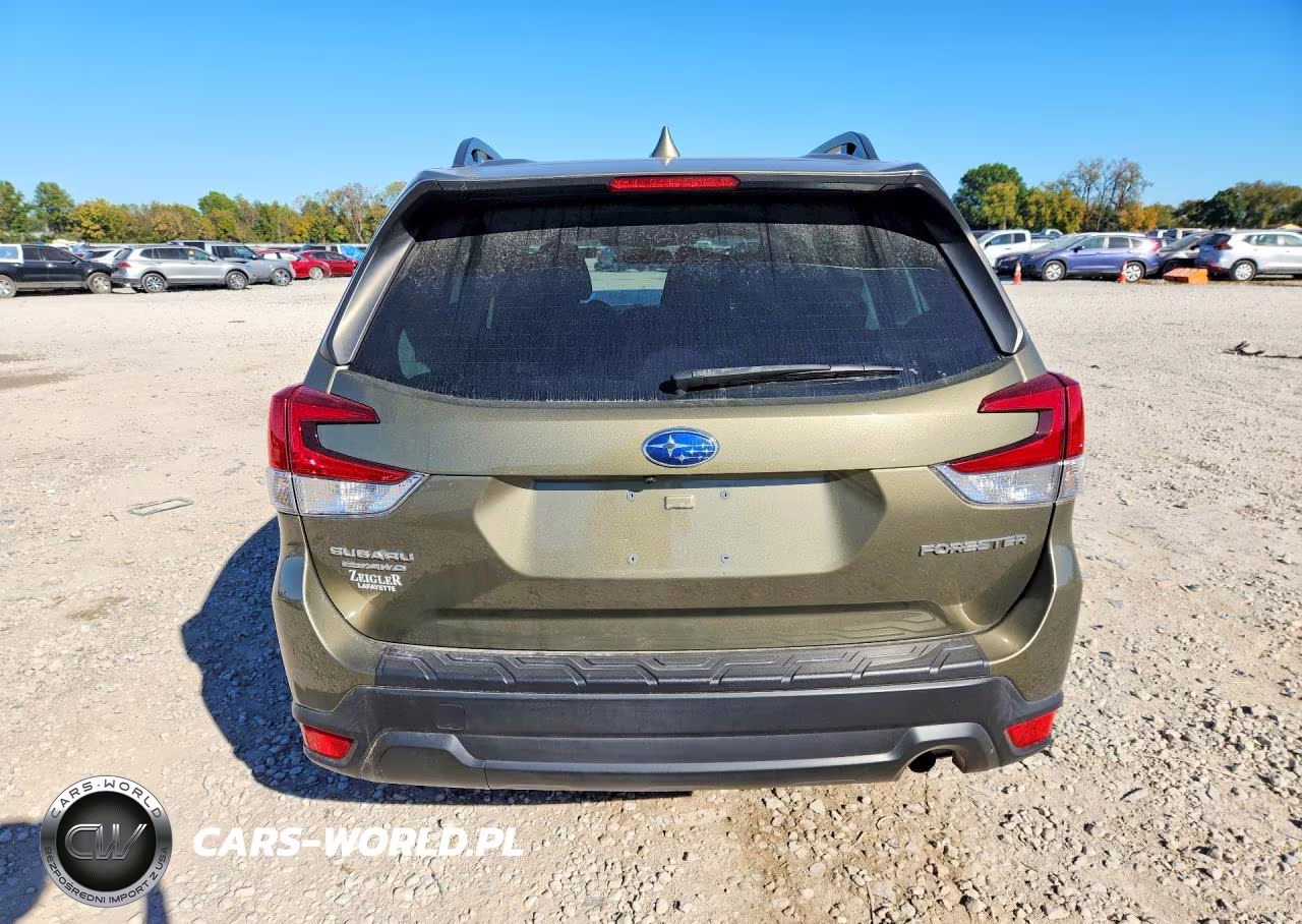 2023 Subaru Forester Premium VIN:JF2SKADC3PH447903 - 6
