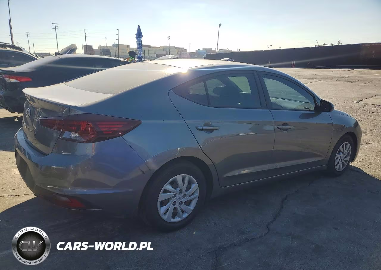 2019 Hyundai Elantra Se VIN:5NPD74LF2KH424970 - 3