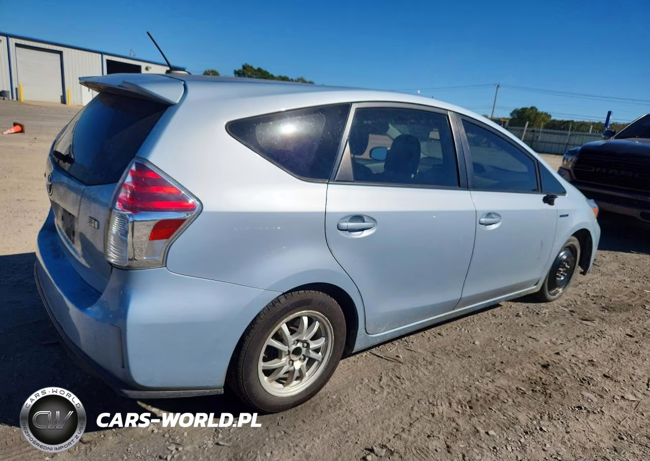 2015 Toyota Prius V Three VIN:JTDZN3EU8FJ025706 - 3