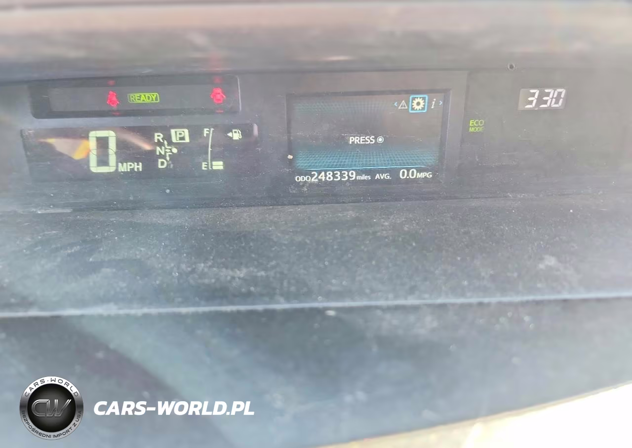 2015 Toyota Prius V Three VIN:JTDZN3EU8FJ025706 - 9