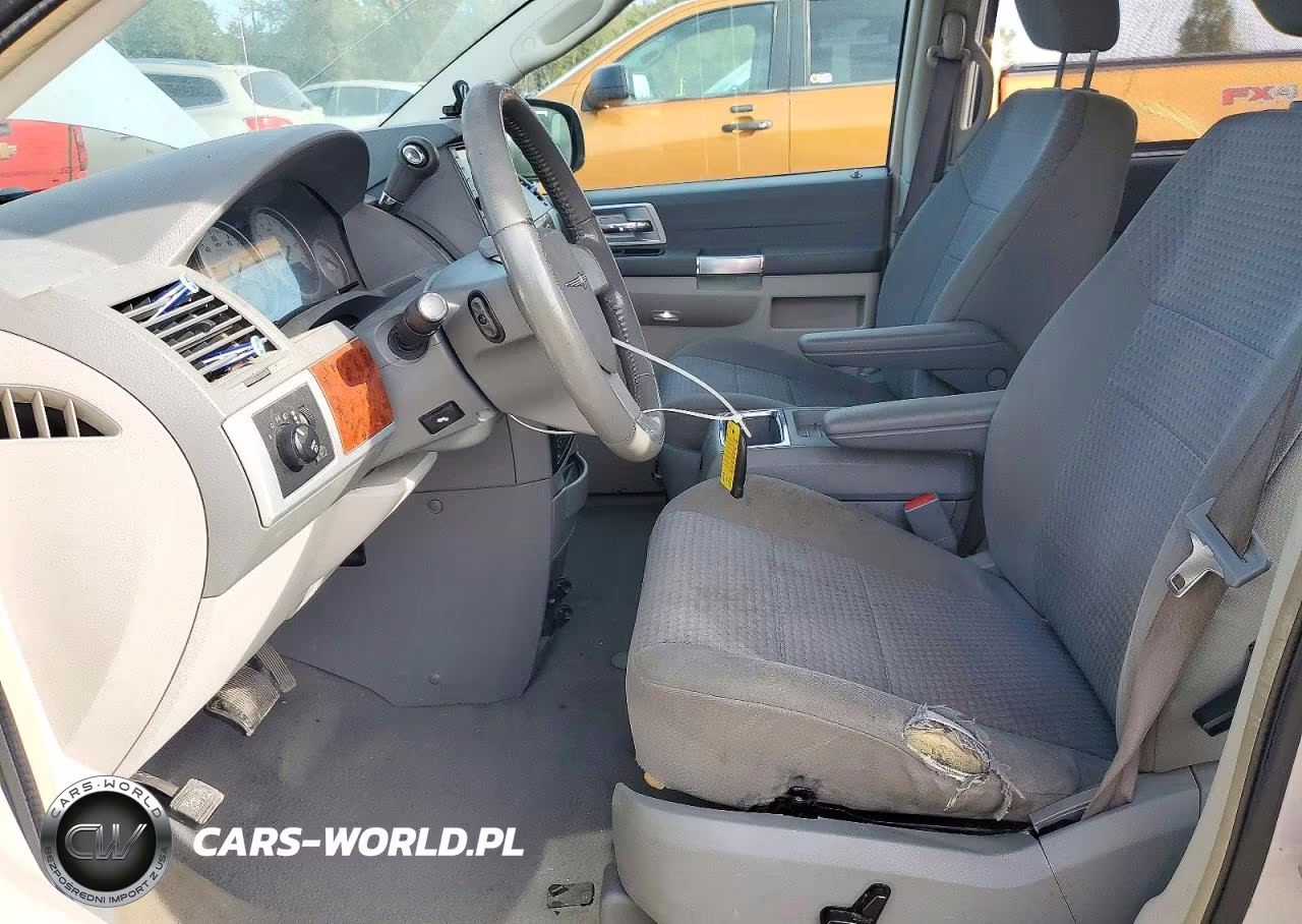 2008 Chrysler Town & Country Touring VIN:2A8HR54P58R631527 - 7