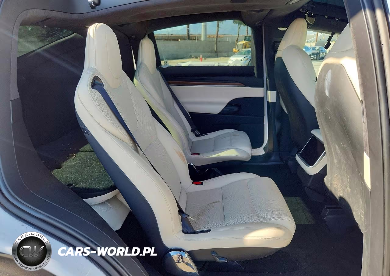 2022 Tesla Model X VIN:7SAXCBE55NF362021 - 11