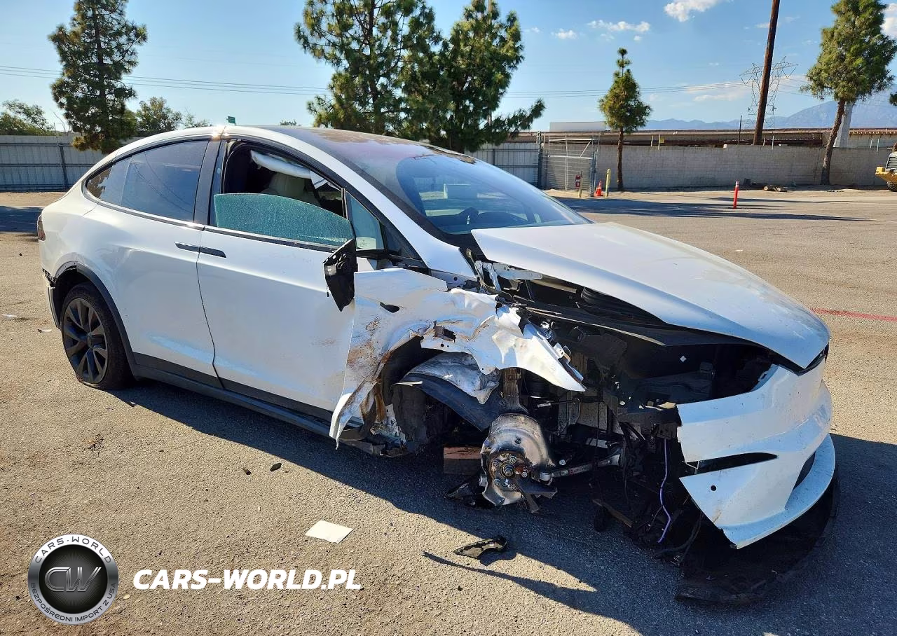 2022 Tesla Model X VIN:7SAXCBE55NF362021 - 4