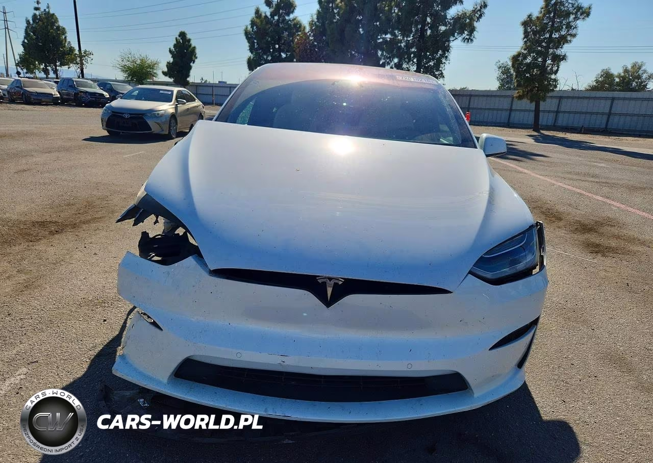 2022 Tesla Model X VIN:7SAXCBE55NF362021 - 5