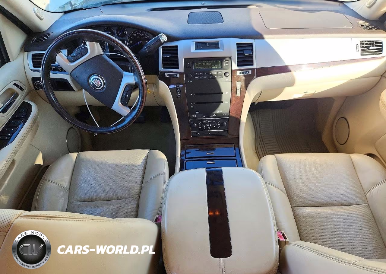 2008 Cadillac Escalade Luxury VIN:1GYFK63898R180346 - 8