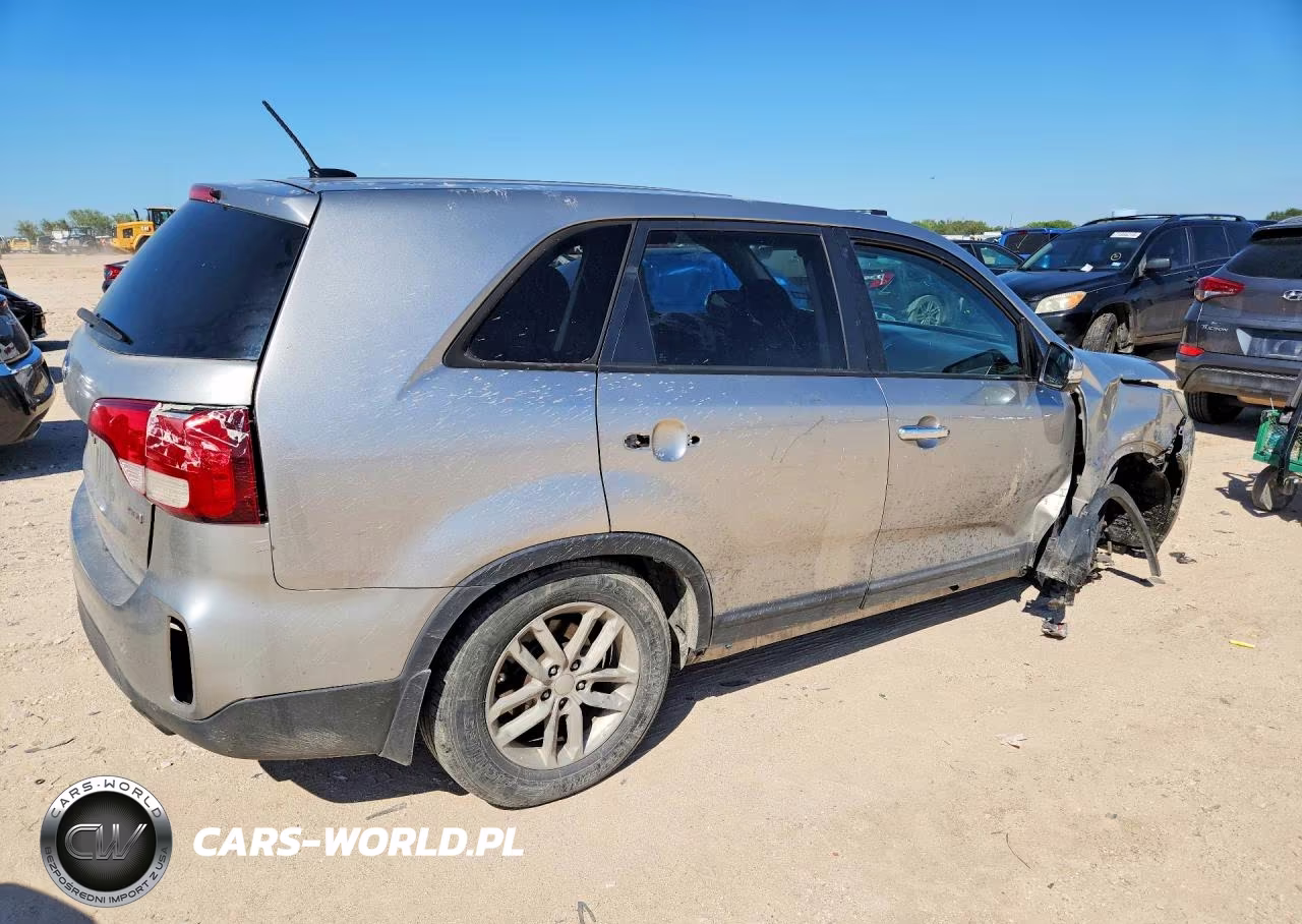 2015 Kia Sorento Lx VIN:5XYKT3A67FG580838 - 3