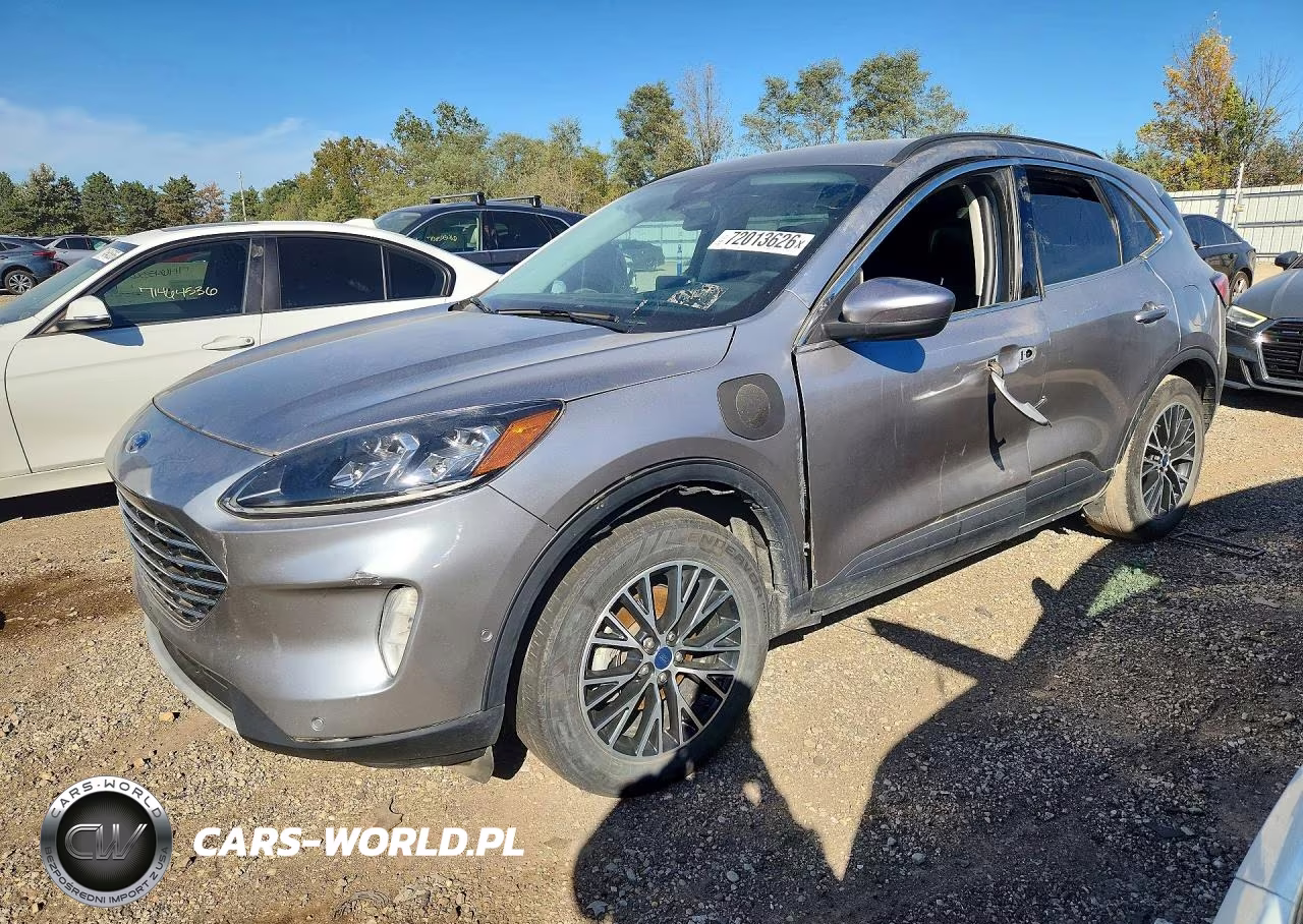 2021 Ford Escape Titanium – zdjęcie 1 z 12