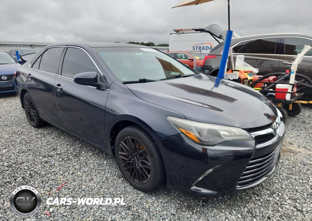 2015 Toyota Camry Le VIN:4T1BF1FK7FU974528 - 4