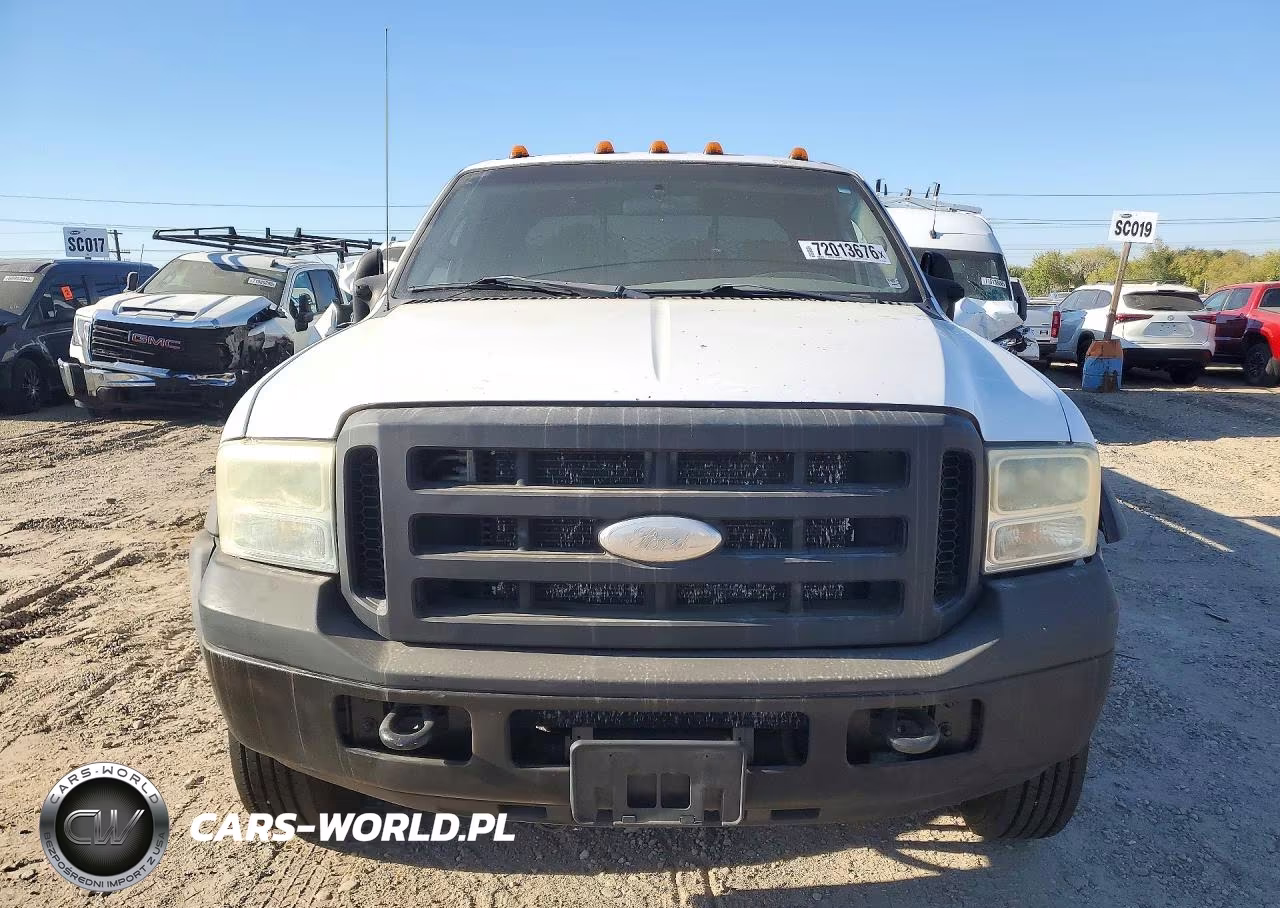 2007 Ford F550 Super Duty VIN:1FDAW57P17EA52846 - 5