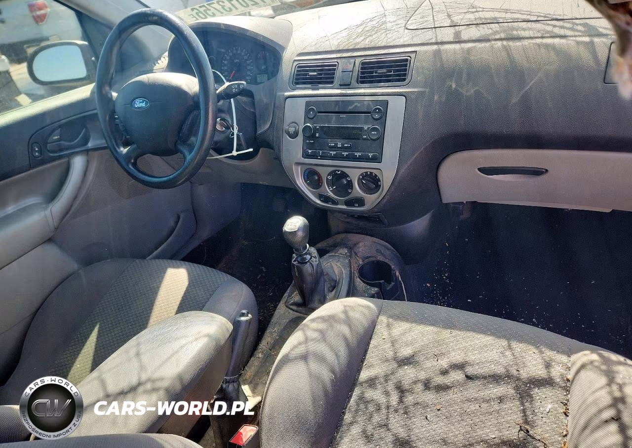2007 Ford Focus Zx3 VIN:1FAFP31N37W238388 - 8