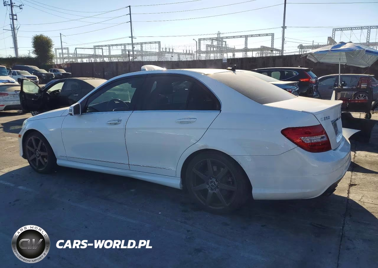2013 Mercedes-Benz C 250 VIN:WDDGF4HB0DG001498 - 2