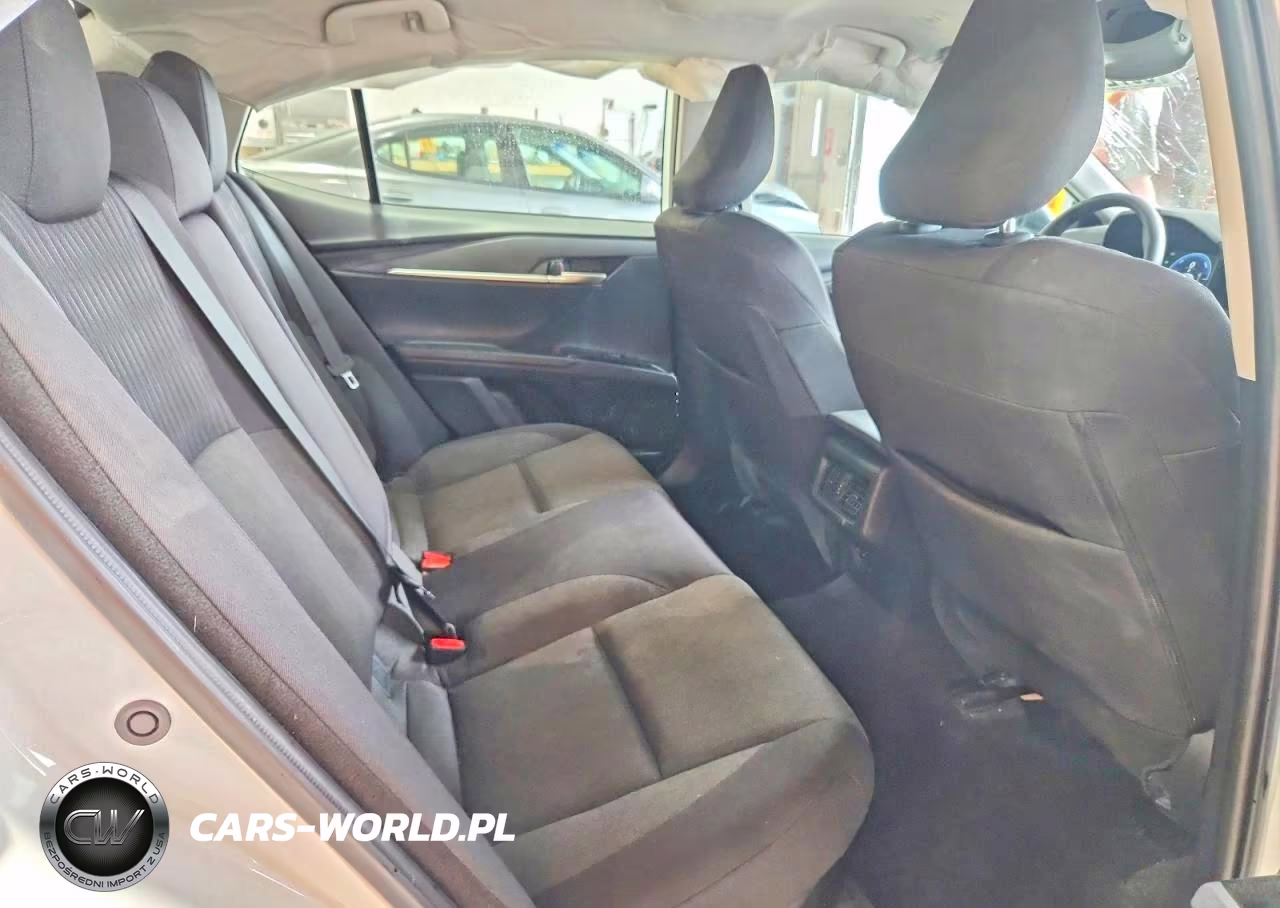 2025 Toyota Camry Le VIN:4T1DAACK9SU123613 - 10