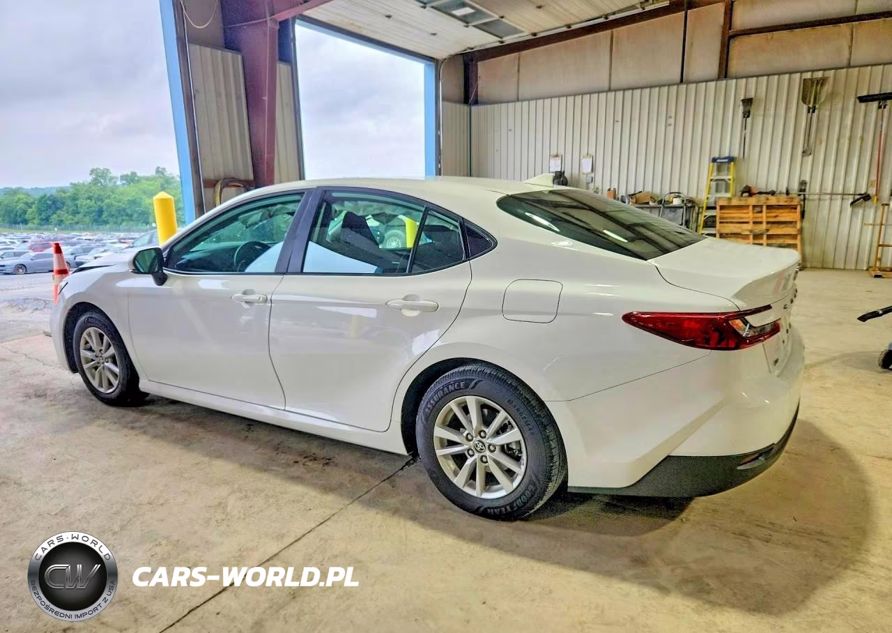 2025 Toyota Camry Le VIN:4T1DAACK9SU123613 - 2