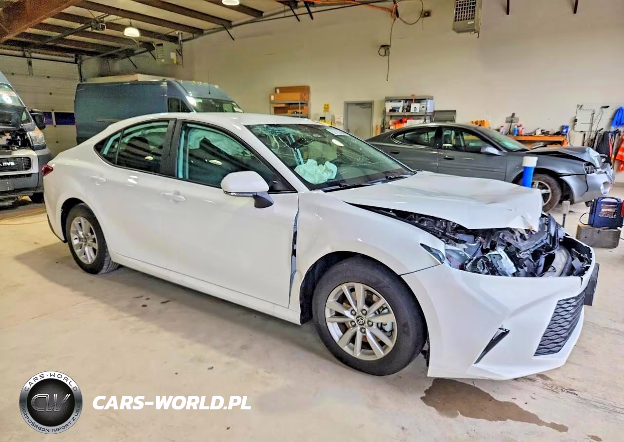 2025 Toyota Camry Le VIN:4T1DAACK9SU123613 - 4