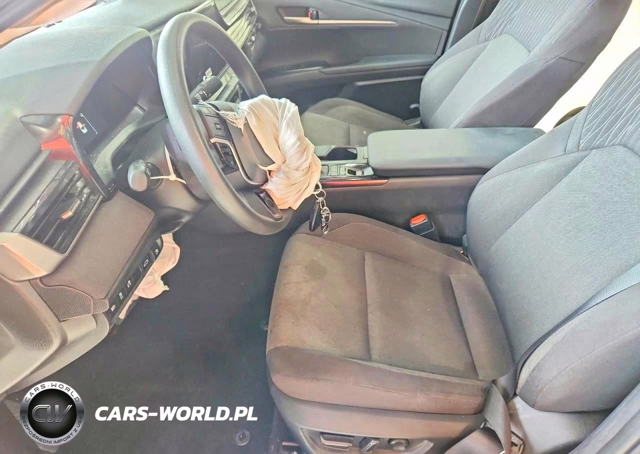 2025 Toyota Camry Le VIN:4T1DAACK9SU123613 - 7