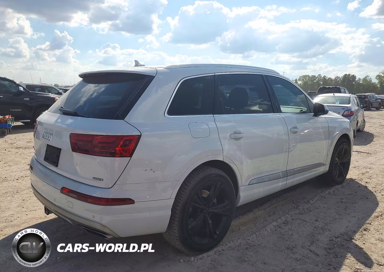 2019 Audi Q7 Premium Plus VIN:WA1LHAF73KD031958 - 3