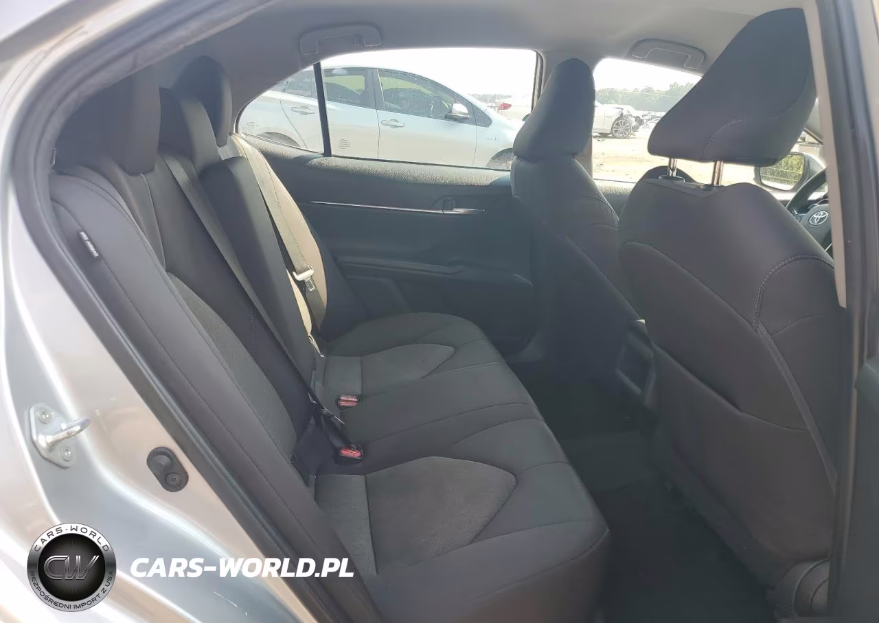 2021 Toyota Camry Le VIN:4T1C11BK0MU028440 - 10