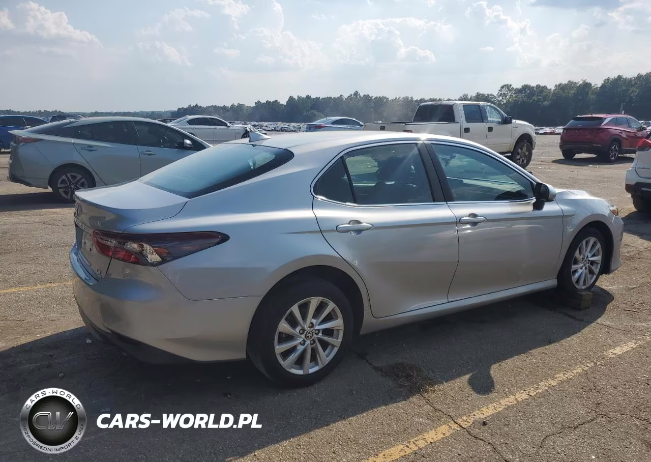 2021 Toyota Camry Le VIN:4T1C11BK0MU028440 - 3