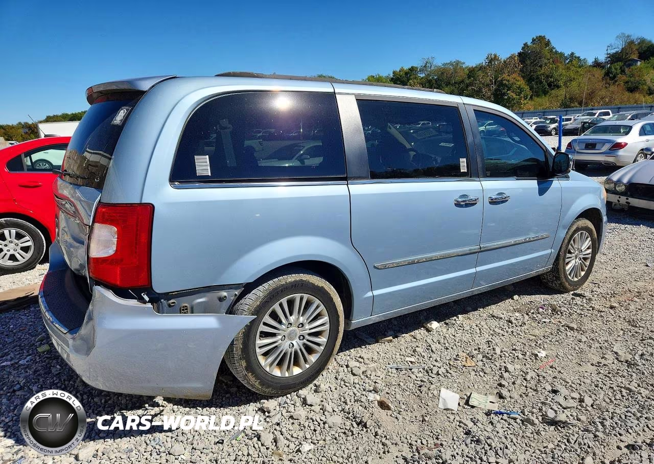 2013 Chrysler Town & Country Touring L VIN:2C4RC1CGXDR589907 - 3
