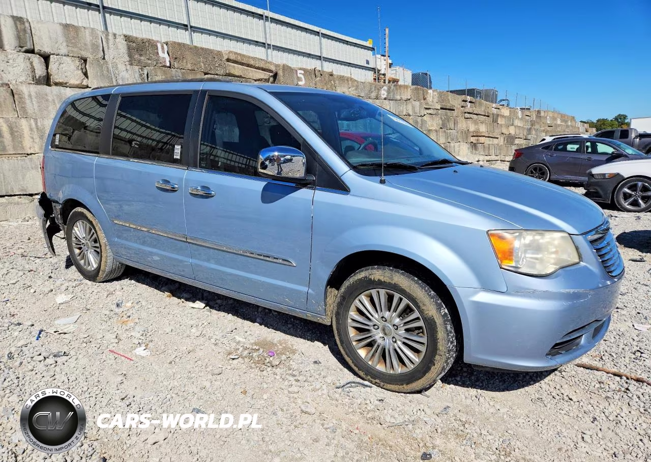 2013 Chrysler Town & Country Touring L VIN:2C4RC1CGXDR589907 - 4