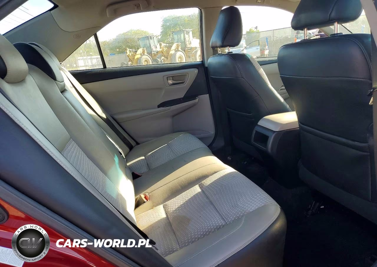 2015 Toyota Camry Se VIN:4T1BF1FK2FU923132 - 10