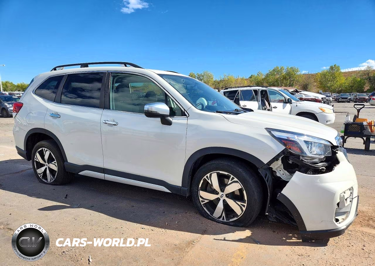 2019 Subaru Forester Touring VIN:JF2SKAWC4KH466580 - 4