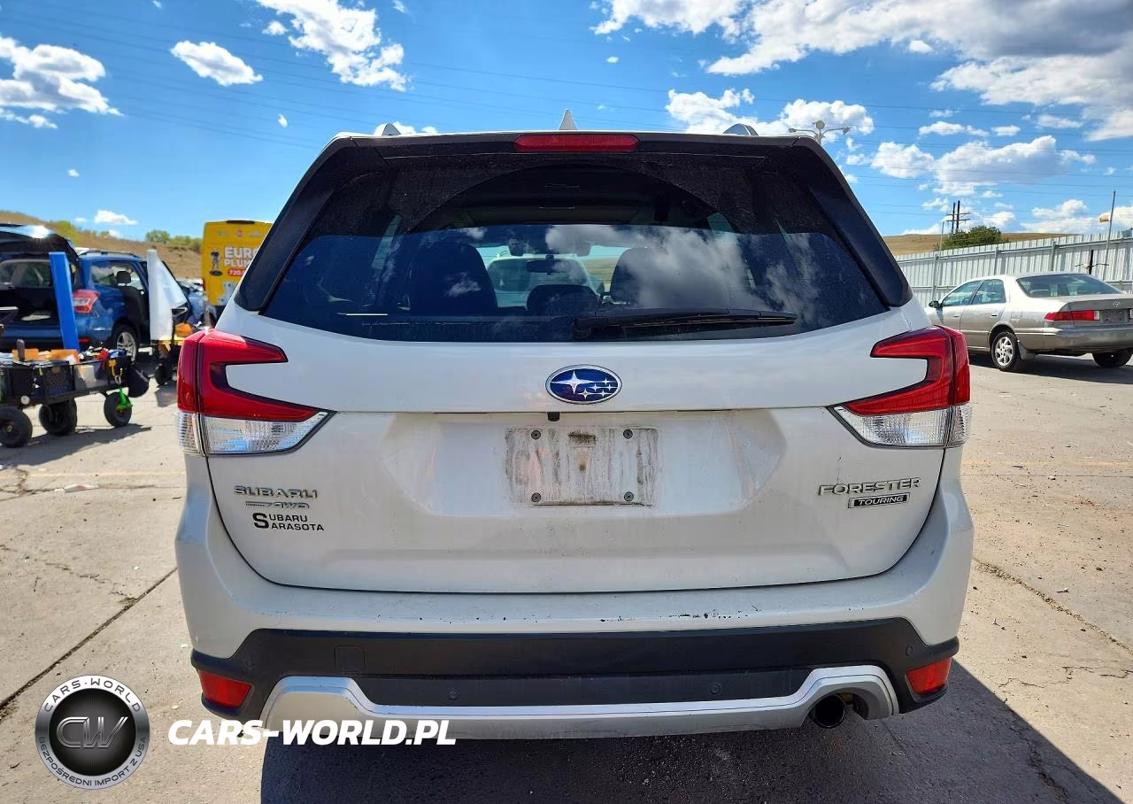 2019 Subaru Forester Touring VIN:JF2SKAWC4KH466580 - 6