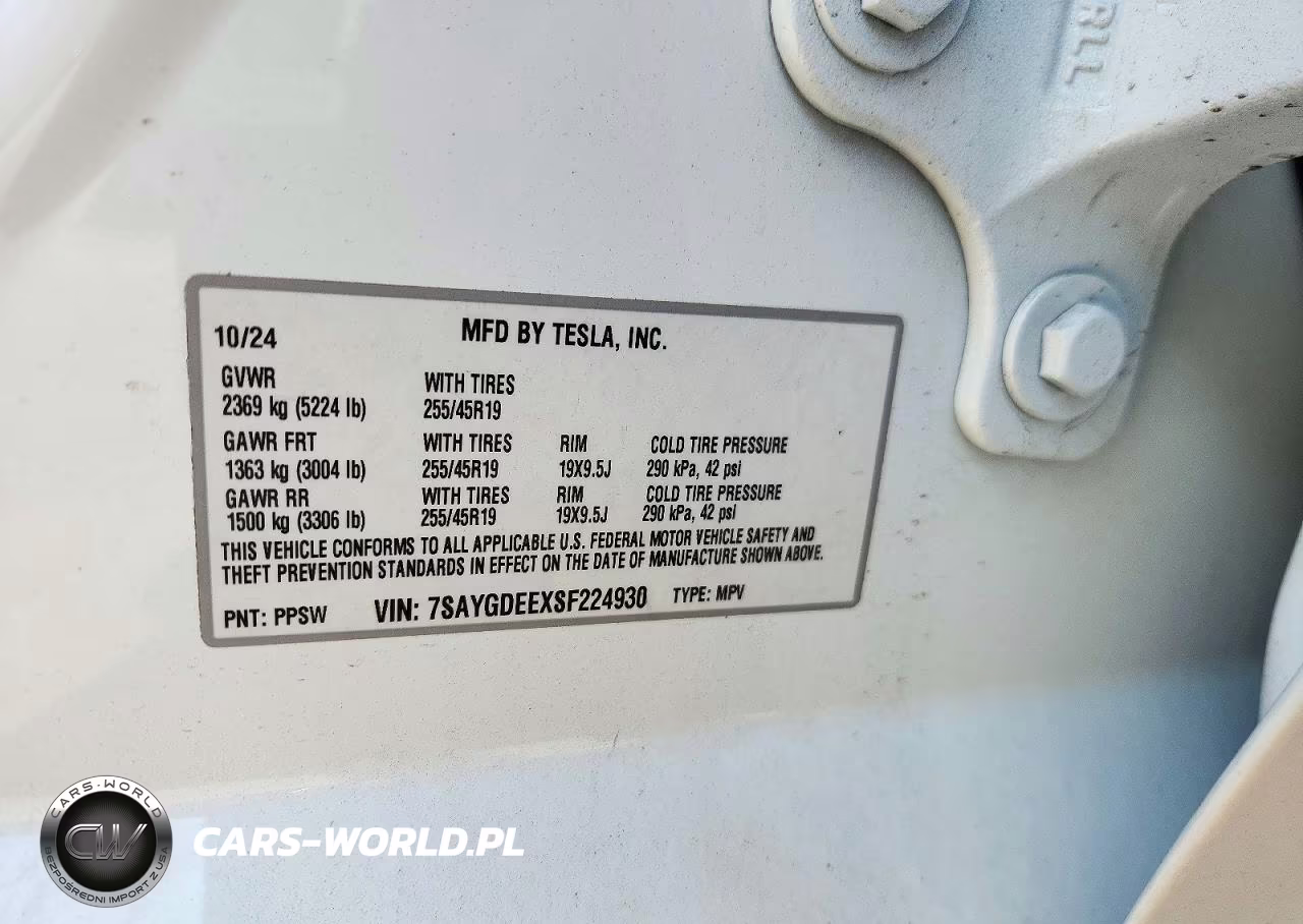 2025 Tesla Model Y VIN:7SAYGDEEXSF224930 - 13