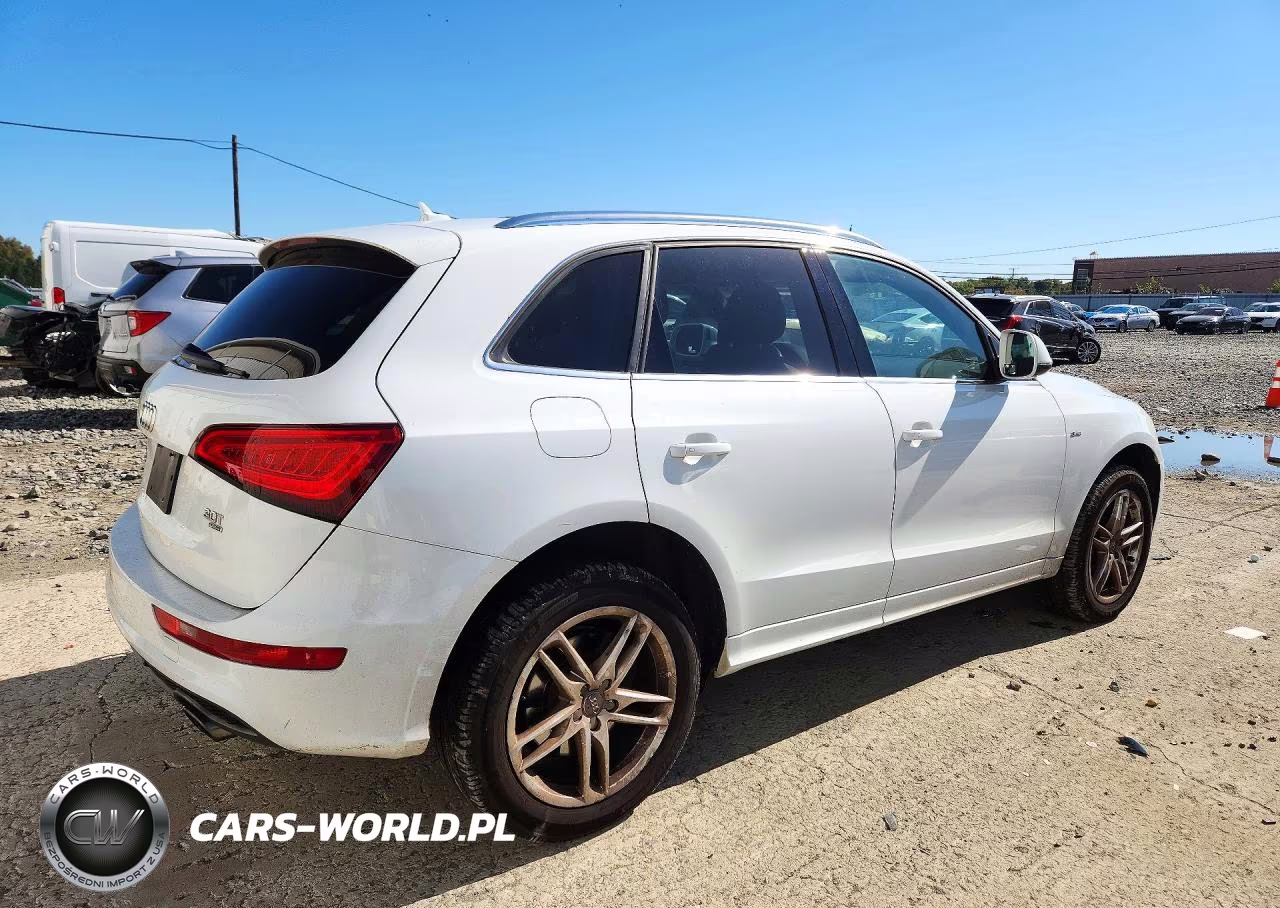 2014 Audi Q5 Premium Plus VIN:WA1DGAFPXEA071631 - 3