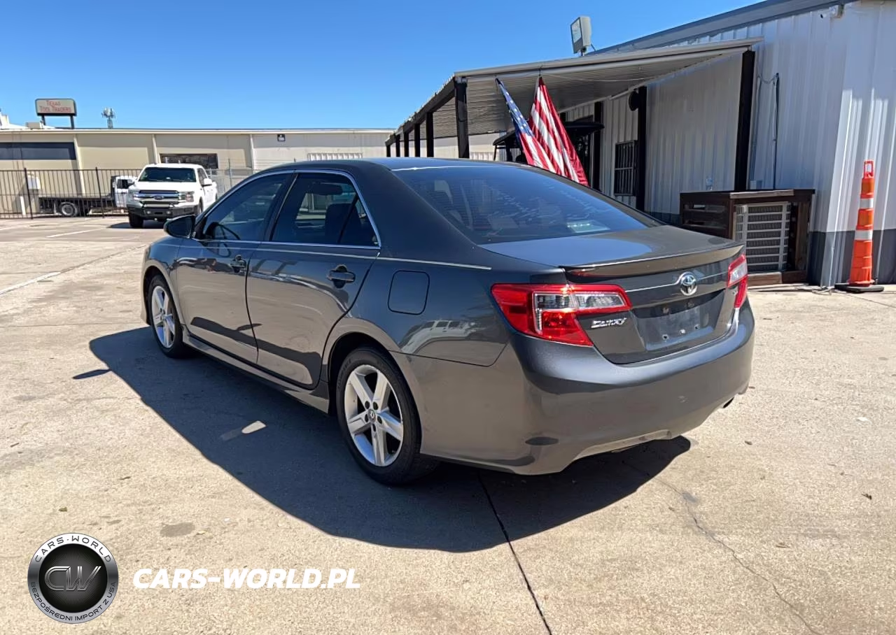 2013 Toyota Camry Se VIN:4T1BF1FK2DU213418 - 3