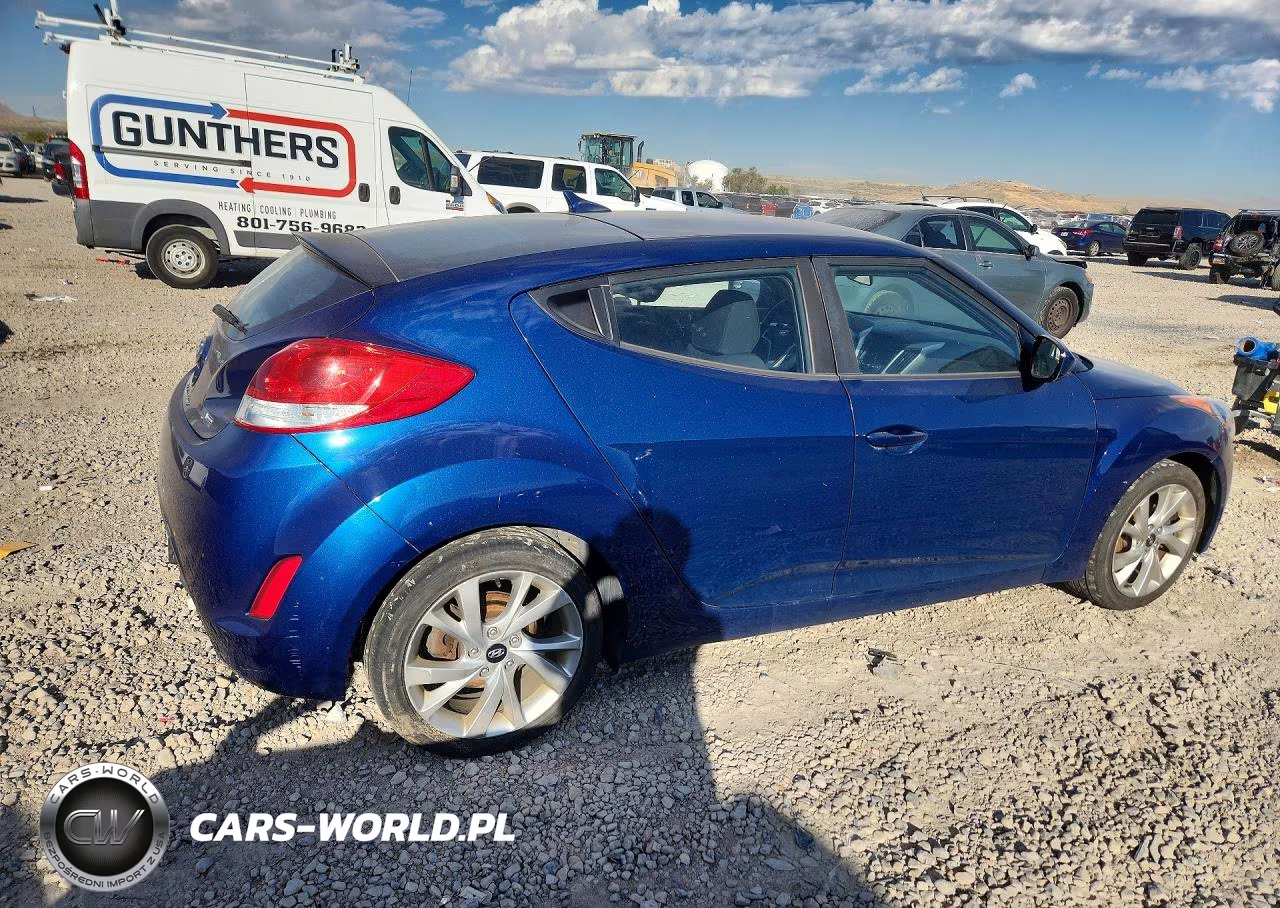 2016 Hyundai Veloster Base VIN:KMHTC6ADXGU265743 - 3