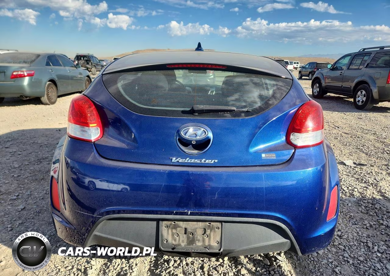 2016 Hyundai Veloster Base VIN:KMHTC6ADXGU265743 - 6