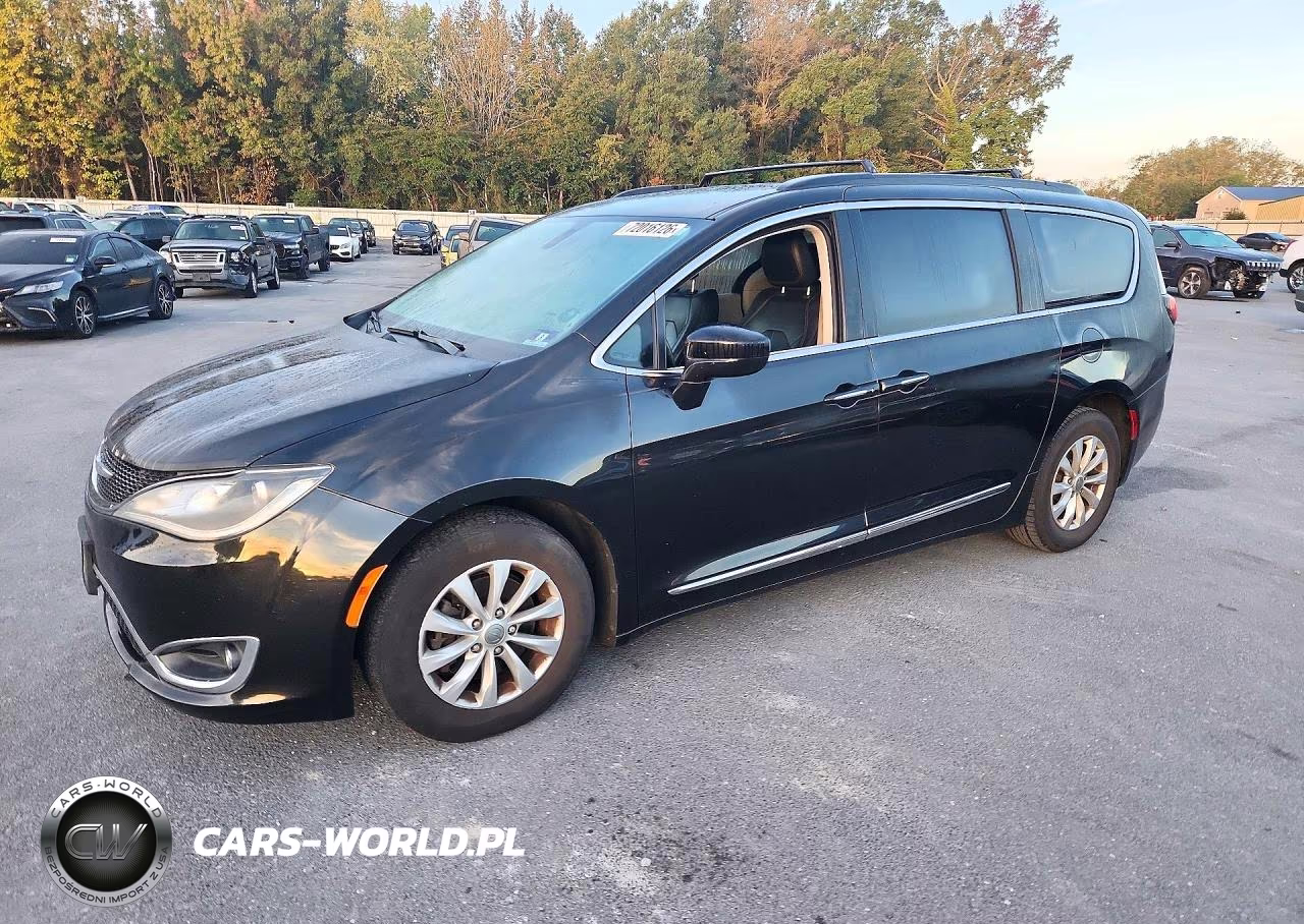 2017 Chrysler Pacifica Touring L