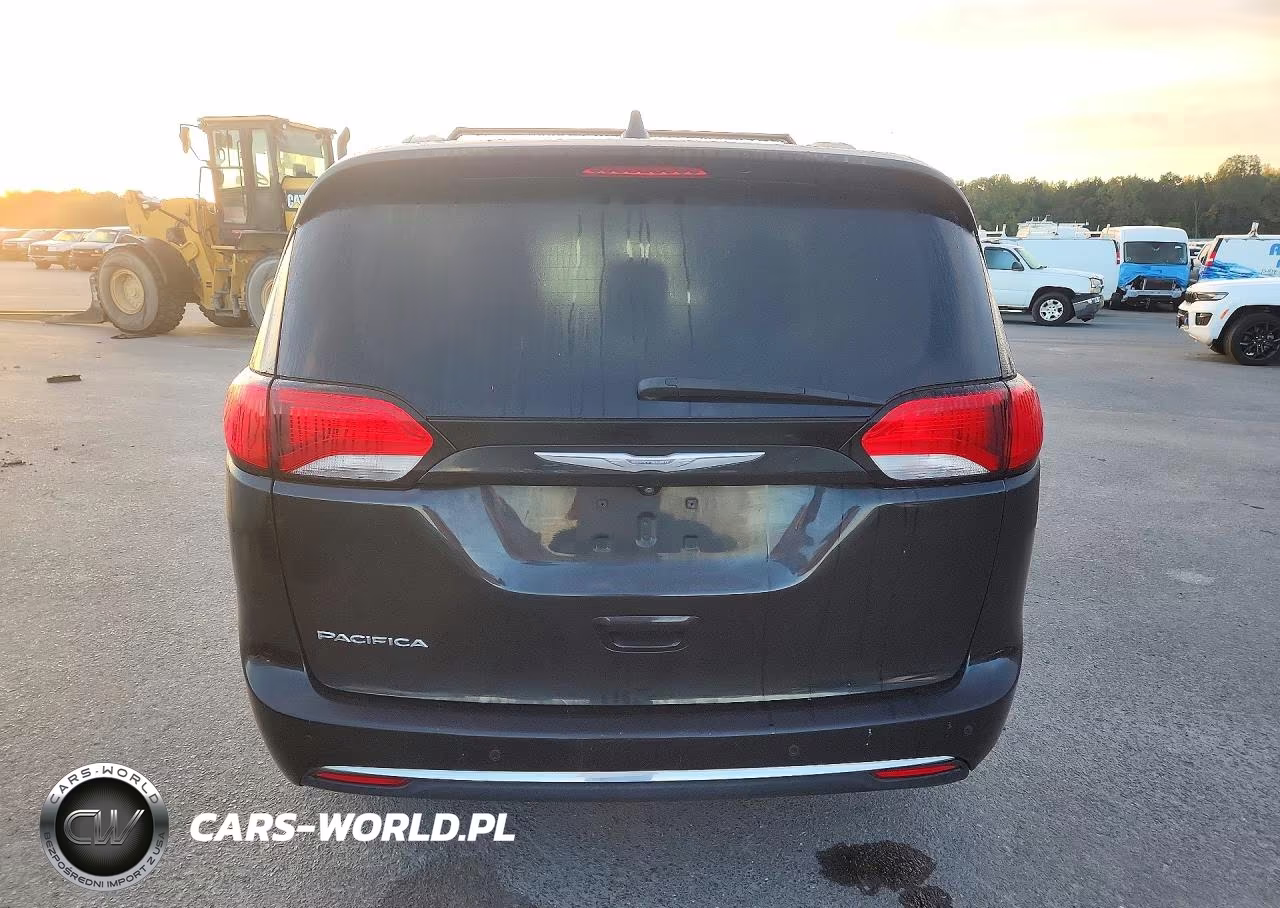 2017 Chrysler Pacifica Touring L VIN:2C4RC1BG1HR583288 - 6