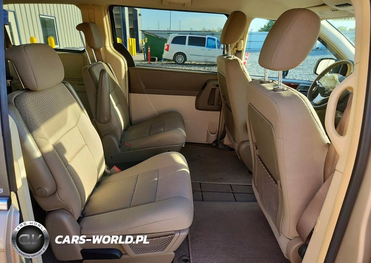 2009 Chrysler Town & Country Touring VIN:2A8HR541X9R528181 - 11