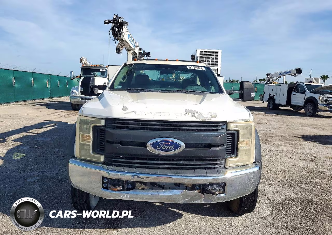2019 Ford F550 Super Duty Utility - Service Truck VIN:1FDUF5HT5KEC46393 - 5