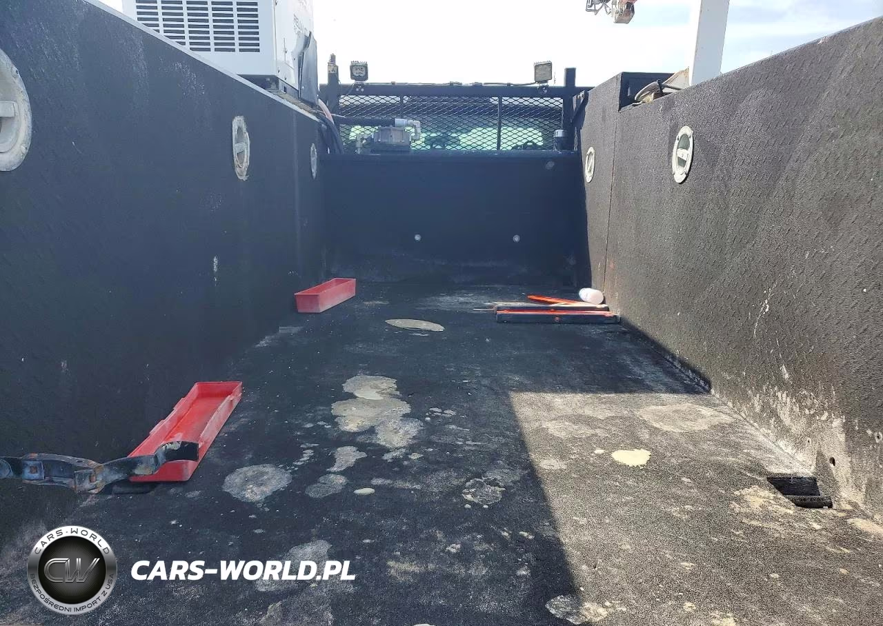 2019 Ford F550 Super Duty Utility - Service Truck VIN:1FDUF5GT0KEF71065 - 10
