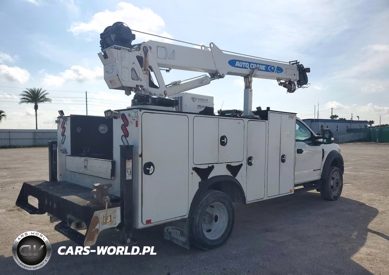 2019 Ford F550 Super Duty Utility - Service Truck VIN:1FDUF5GT0KEF71065 - 3