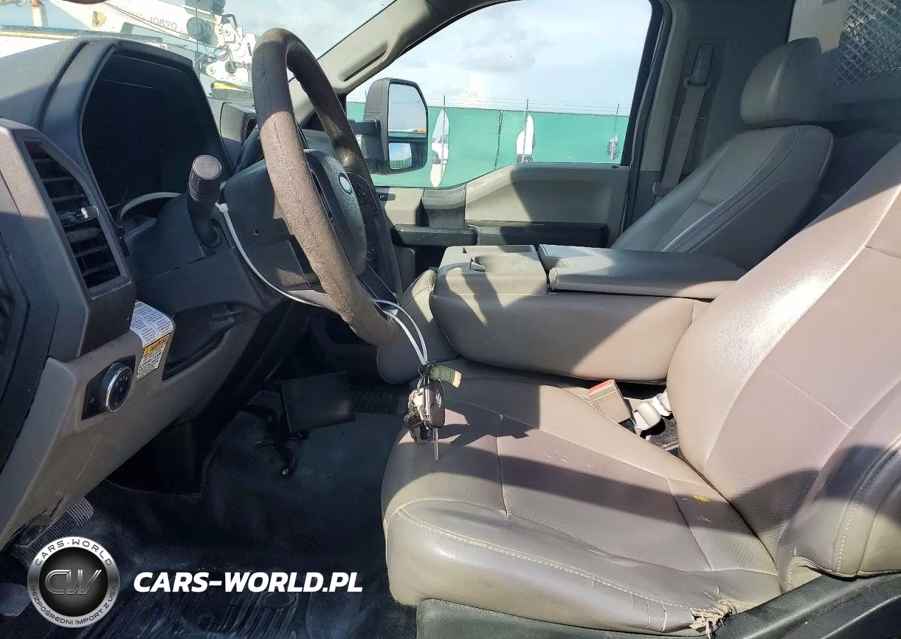 2019 Ford F550 Super Duty Utility - Service Truck VIN:1FDUF5GT0KEF71065 - 7