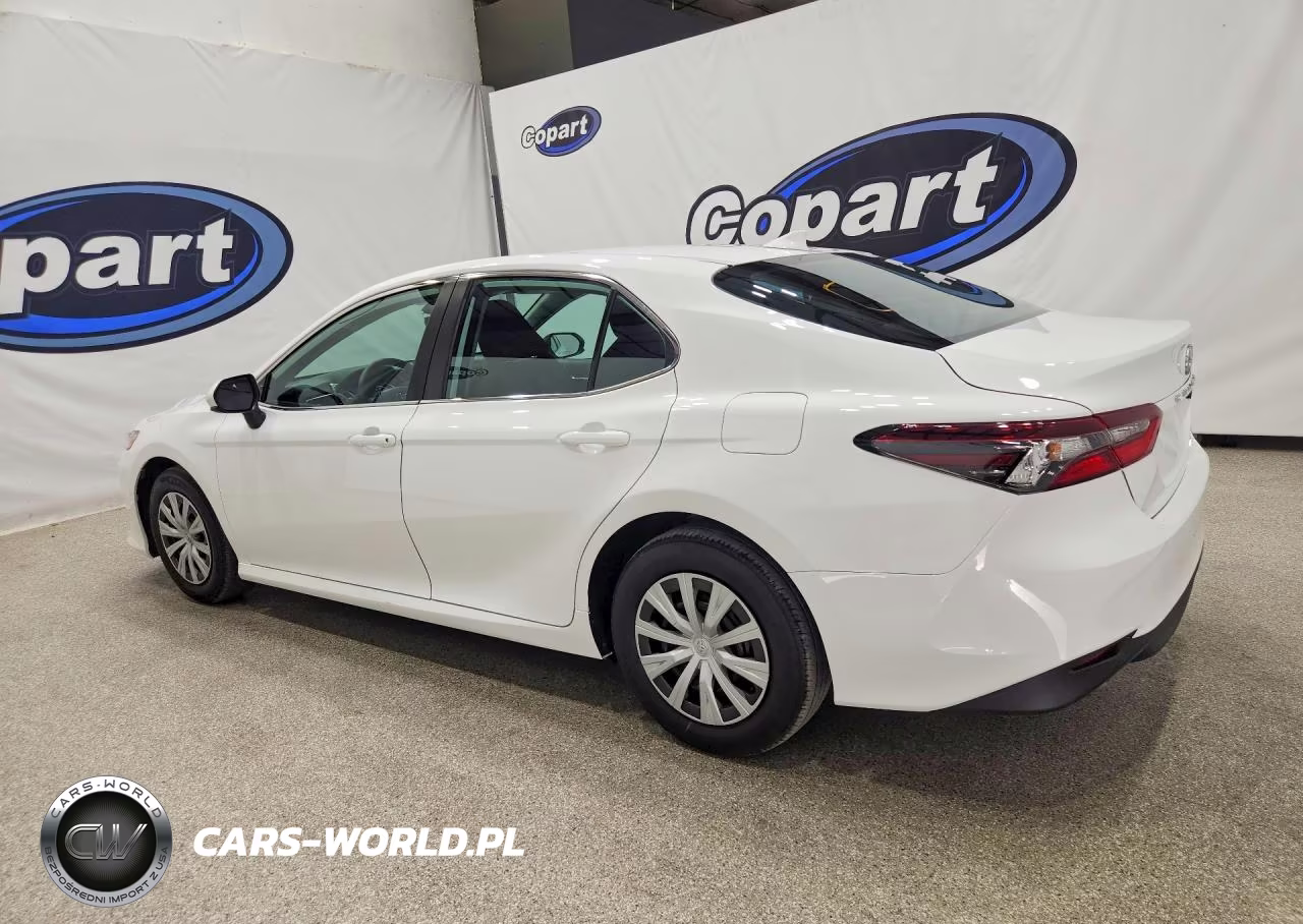 2023 Toyota Camry Hybrid Le VIN:4T1C31AKXPU055211 - 2