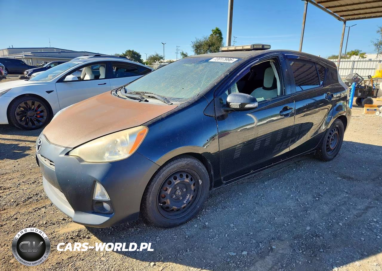 2014 Toyota Prius C One VIN:JTDKDTB32E1084460 - 1