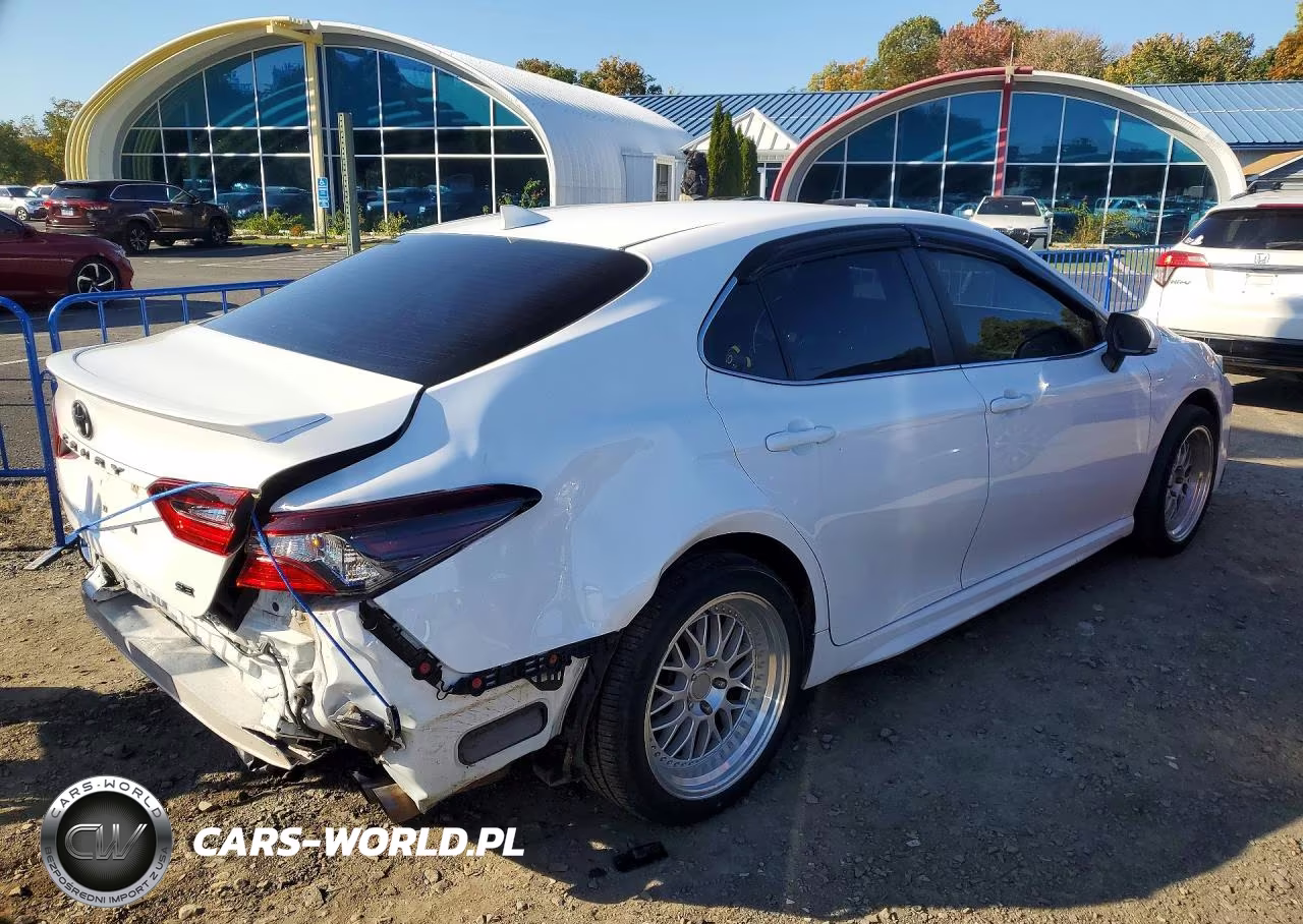 2022 Toyota Camry Se VIN:4T1T11AK9NU692299 - 3