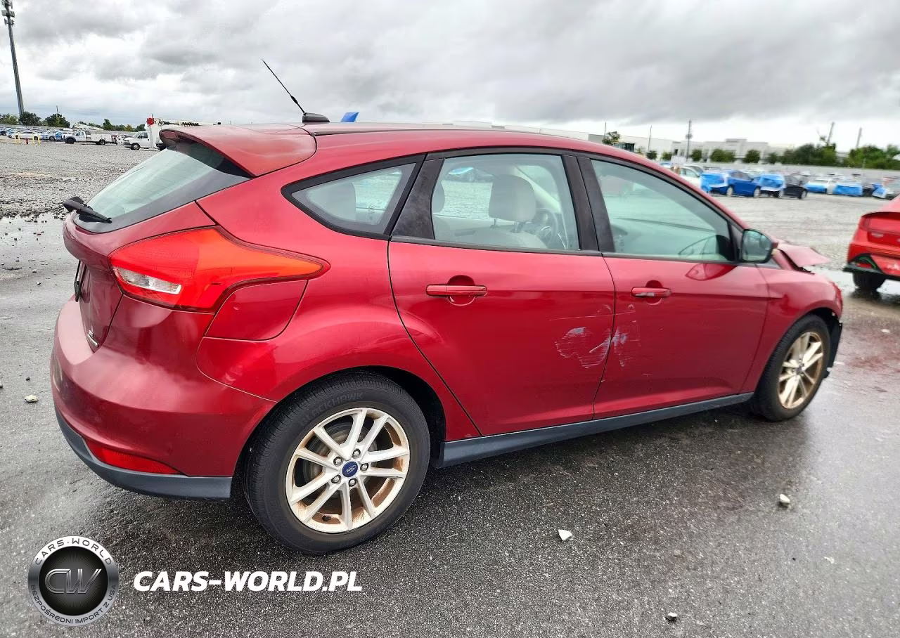 2016 Ford Focus Se VIN:1FADP3K2XGL350313 - 3