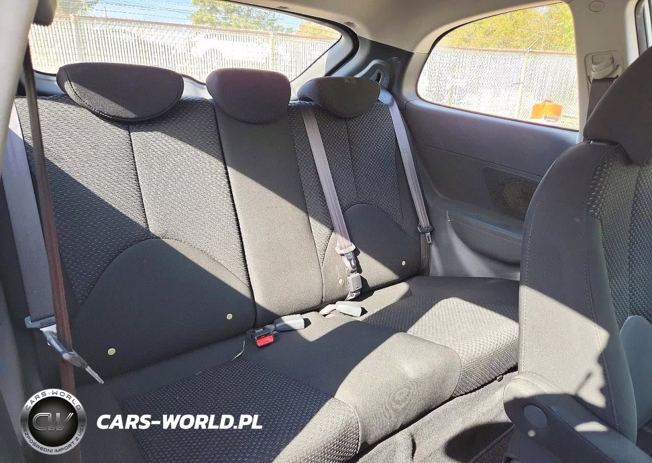 2010 Hyundai Accent Gs VIN:KMHCM3AC5AU181615 - 10