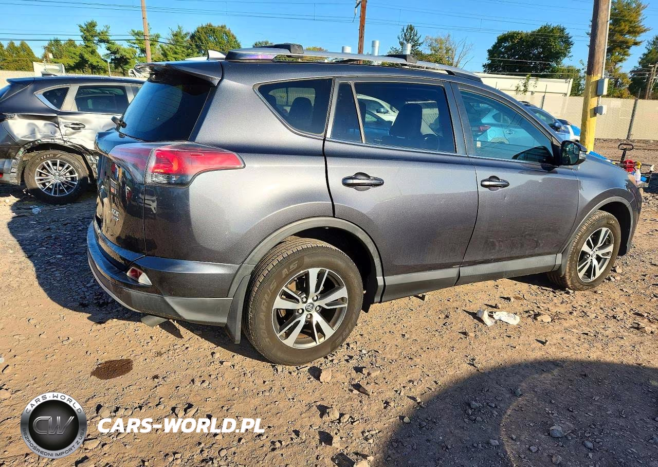 2017 Toyota Rav4 Xle VIN:JTMRFREV2HD202860 - 3