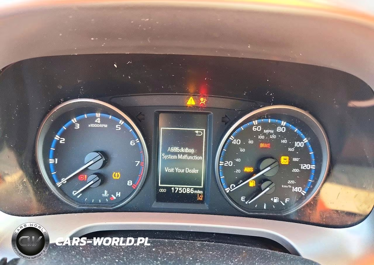 2017 Toyota Rav4 Xle VIN:JTMRFREV2HD202860 - 9