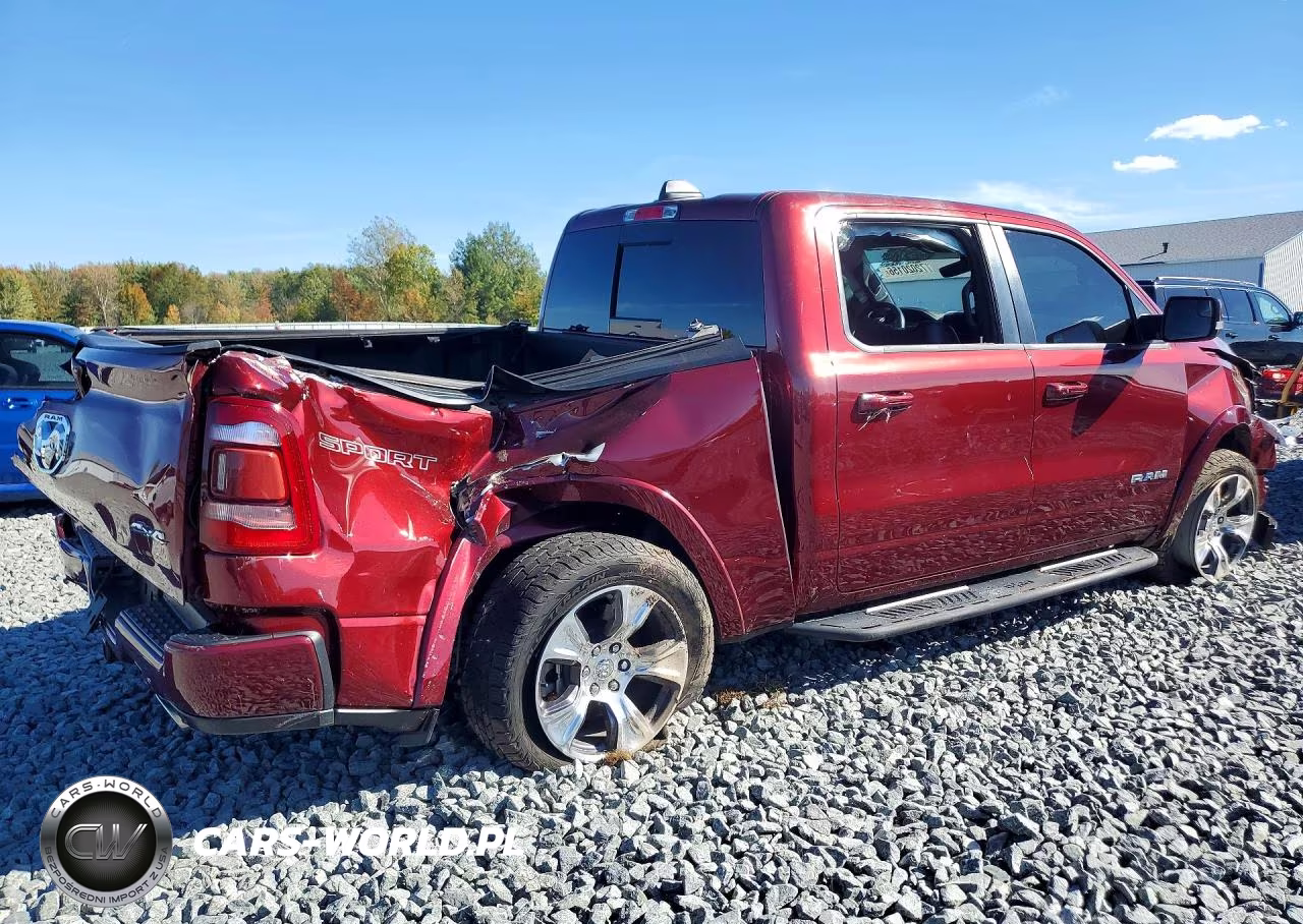 2022 Ram 1500 Laramie VIN:1C6SRFJT1NN285996 - 3