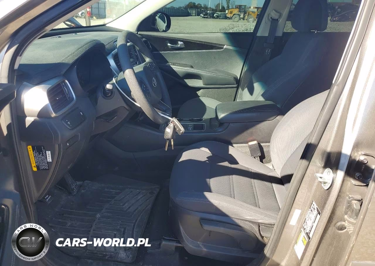 2016 Kia Sorento L VIN:5XYPG4A39GG035781 - 7